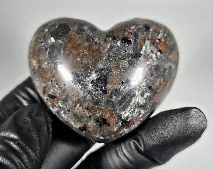 Yooperlite Heart Carving