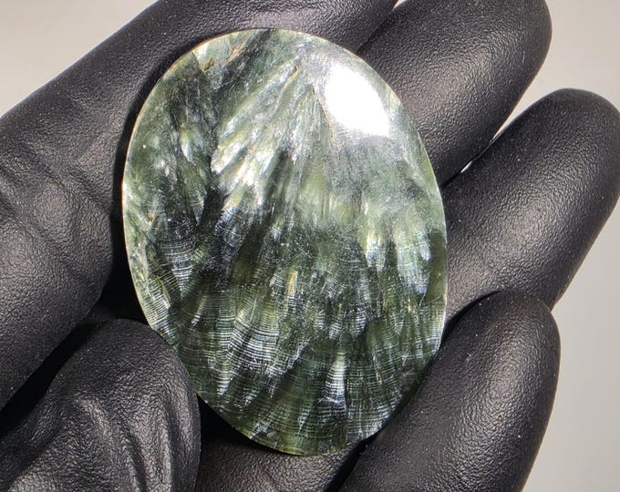 Small Seraphinite Palm Stone