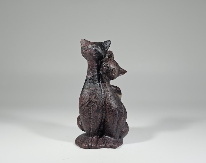 Garnet in Arfvedsonite Love Cats Carving