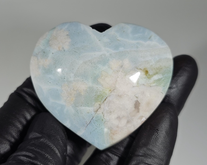 Green Flower Agate Heart Palm Stone