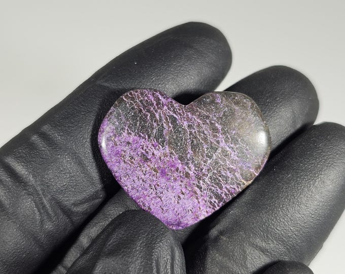 Mini Atlantisite in Stichtite Heart Carving