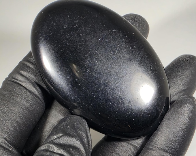 Obsidian Palm Stone