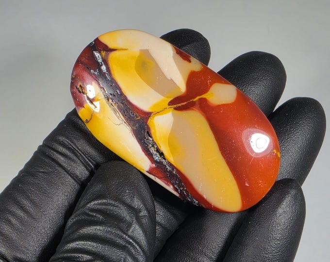 Mookaite Palm Stone