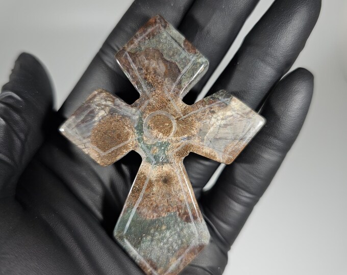 Green Flower Jasper Cross Carving