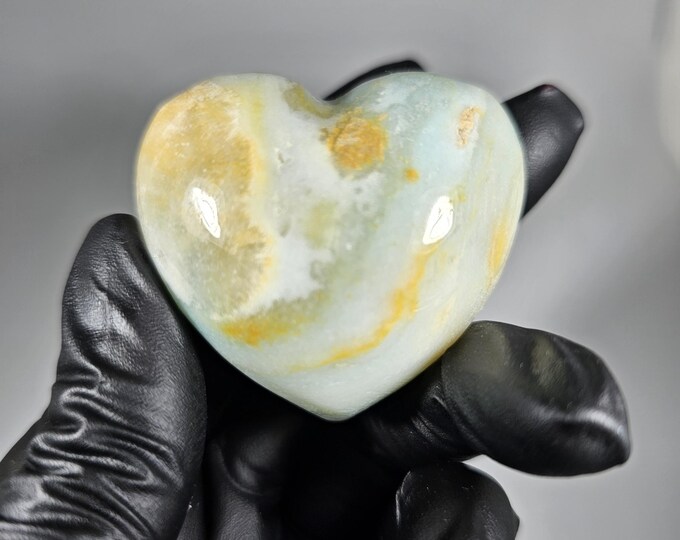 Caribbean Calcite Heart Carving