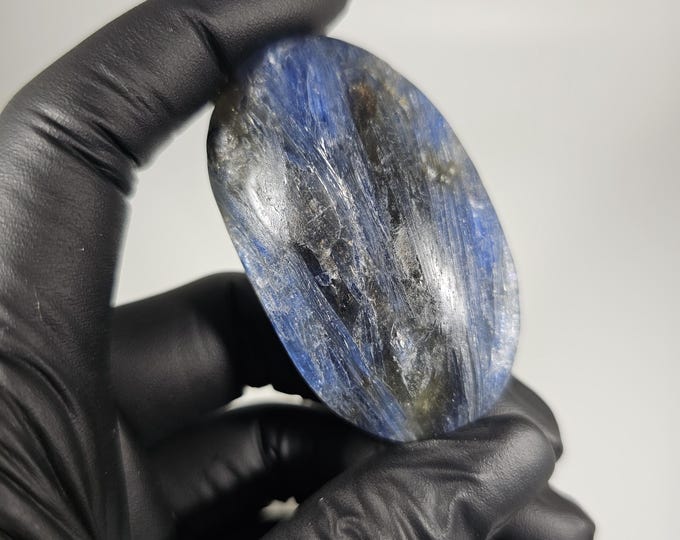 Kyanite Palm Stone