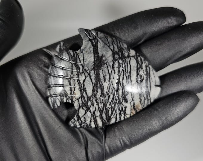 2" Network Jasper Fish Carving