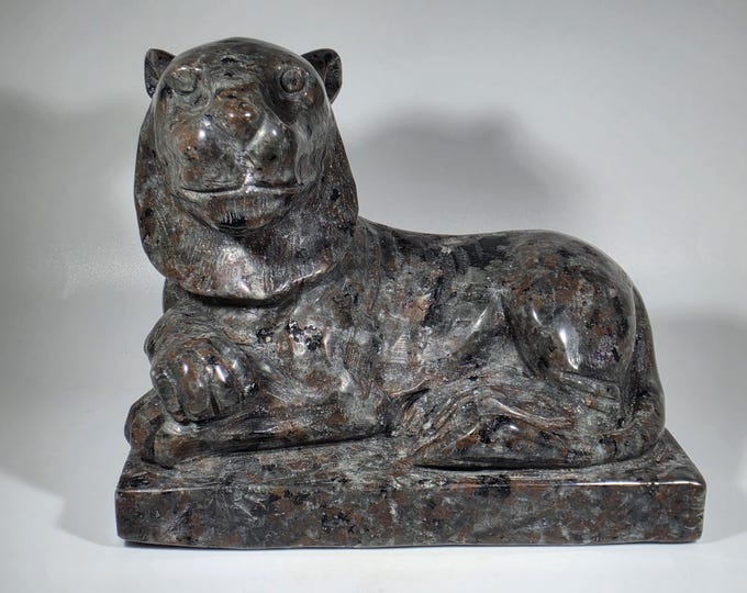 Large Yooperlite Lion Carving