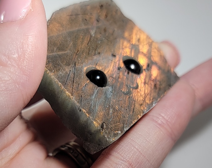 Flashy Labradorite Pet Rock Carving