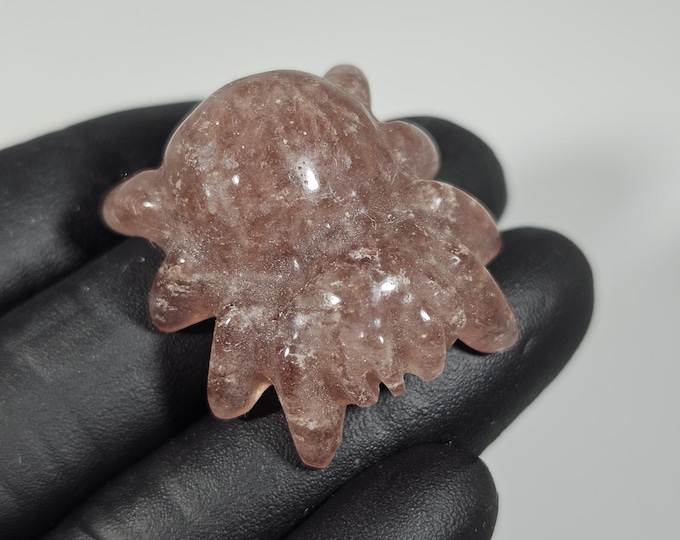 Mini Strawberry Quartz Spider Carving
