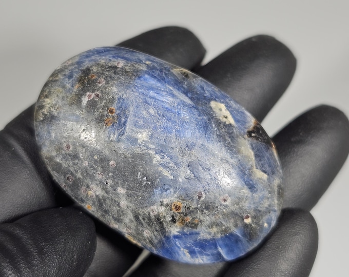 Kyanite Palm Stone