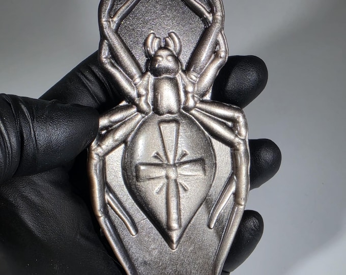Silver Obsidian Spider Carving