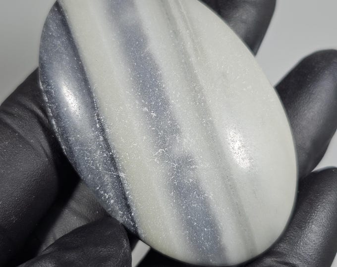 Taiji Jade Palm Stone Yinyan