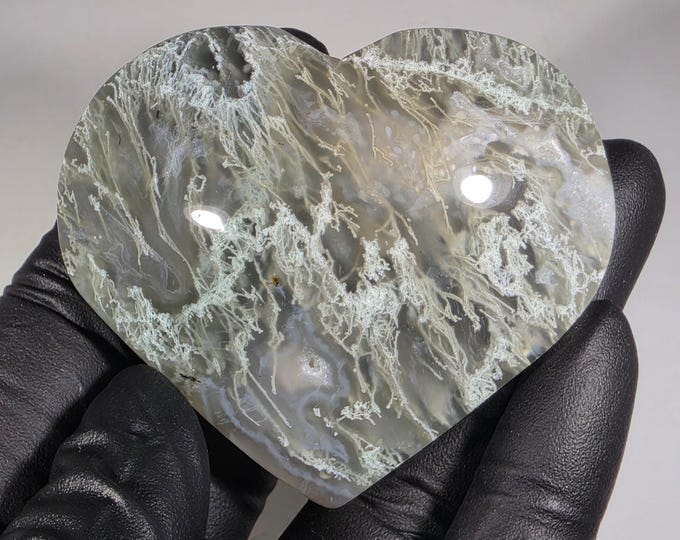 Moss Agate Heart Palm Stone