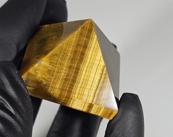 Tigerseye Pyramid