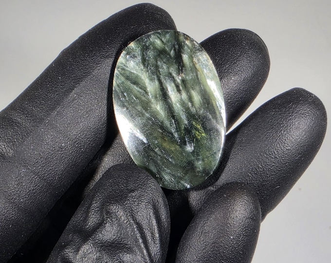 Small Seraphinite Palm Stone