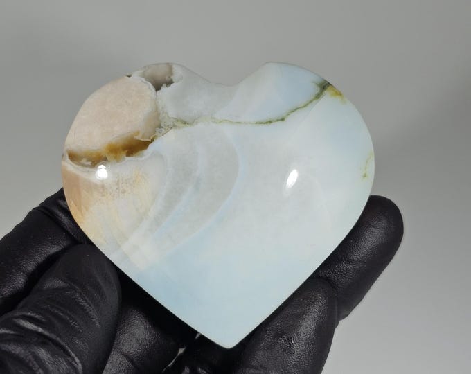 Green Flower Agate Heart Palm Stone