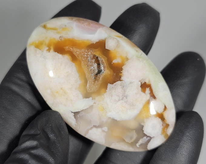 Flower Agate Palm Stone