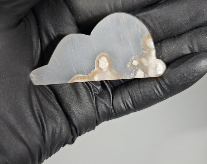 Small Flower Agate Cloud Carving