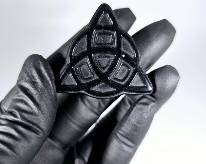 Obsidian Trinity Knot Carving