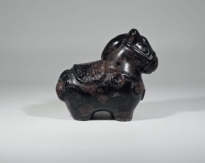 Garnet in Arfvedsonite Horse Carving