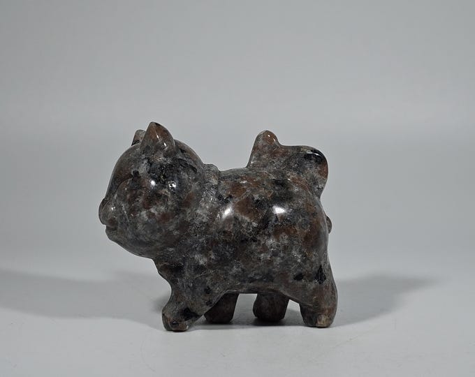 Yooperlite Cat Carving UV Reactive