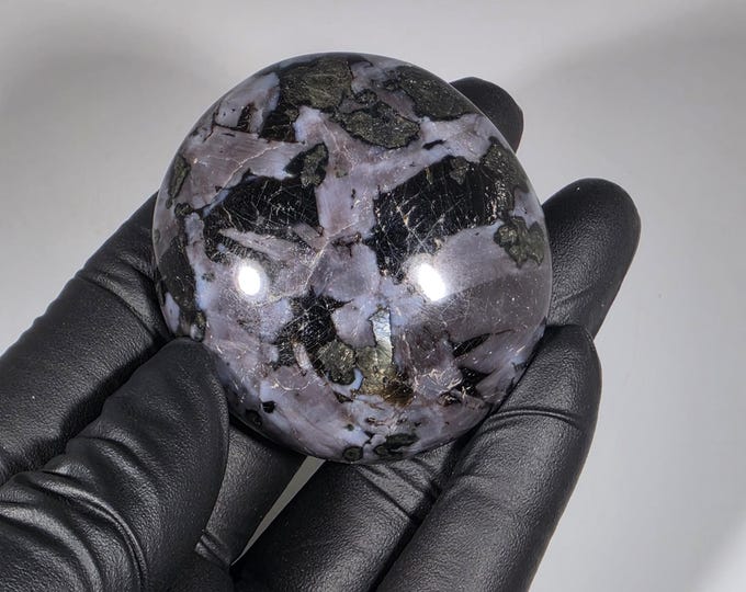 Indigo Gabbro Palm Stone