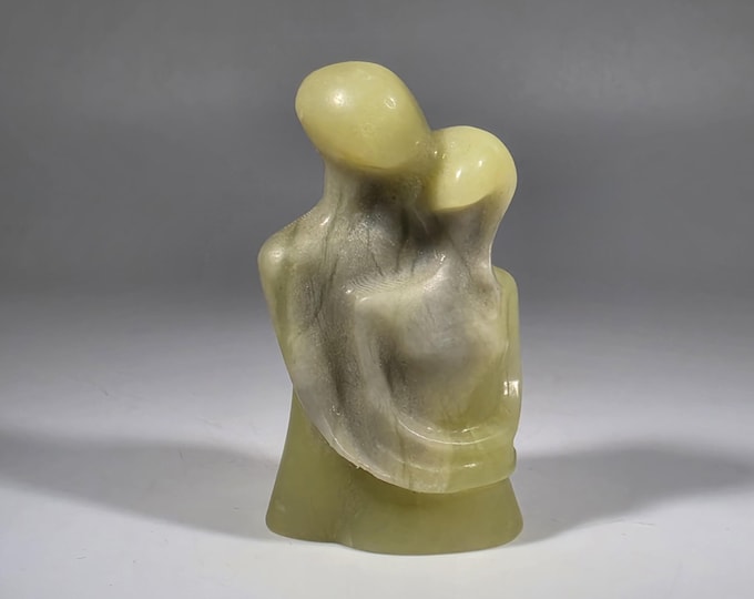 Lemon Jade Lovers Carving Couple Hug