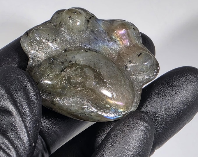 Labradorite Cat Paw Carving 1.3"