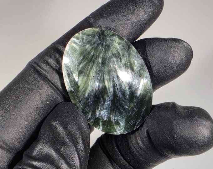 Small Seraphinite Palm Stone