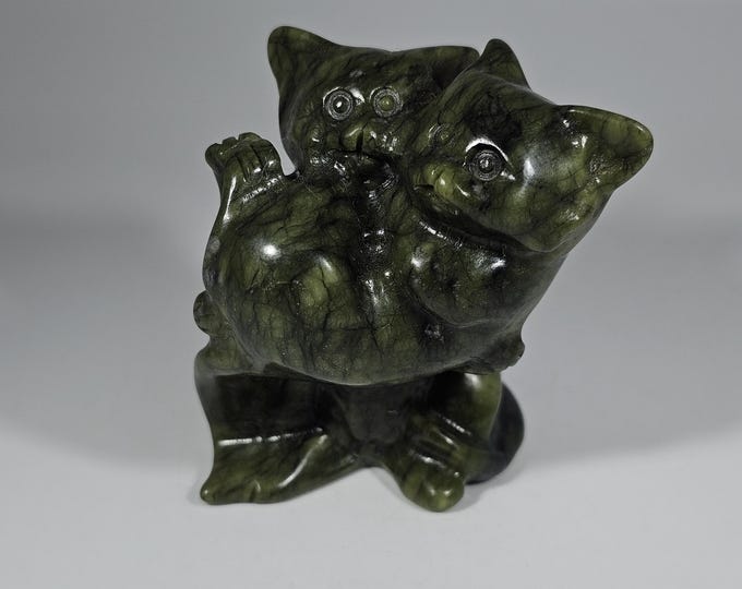 Green Jade Cats Carving