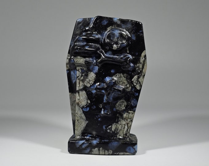 2.8" Que Sera Tombstone Carving