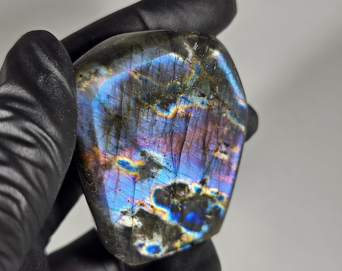 Flashy Labradorite Freeform