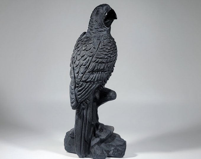 4.5" Tall Obsidian Parrot Carving Macaw Bird