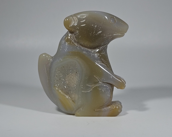 Druzy Agate Mouse Carving