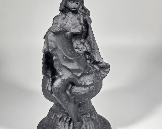 4" Obsidian Girl on Mushroom Carving