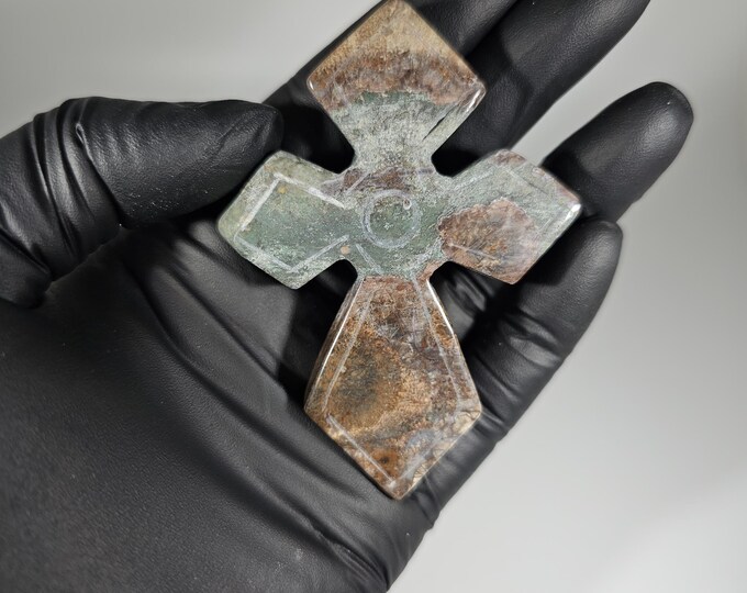 Green Flower Jasper Cross Carving