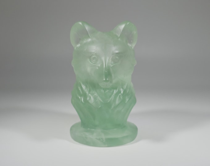 Green Fluorite Wolf Carving