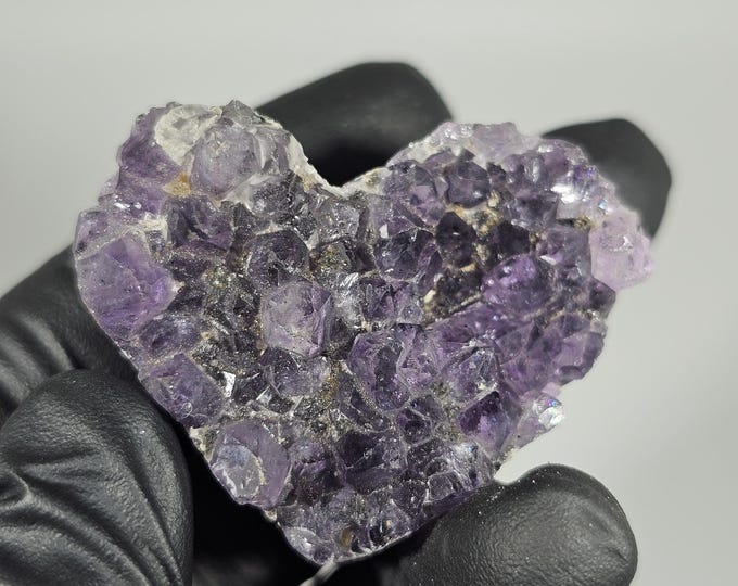 Small Druzy Amethyst Heart Cluster Carving