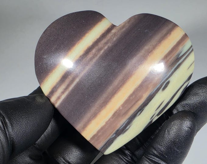 Purple Robe Jade Heart Stone