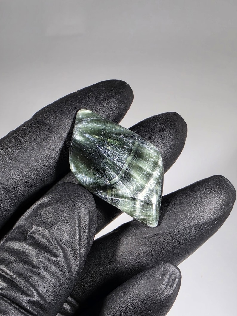 Small Seraphinite Palm Stone - Etsy