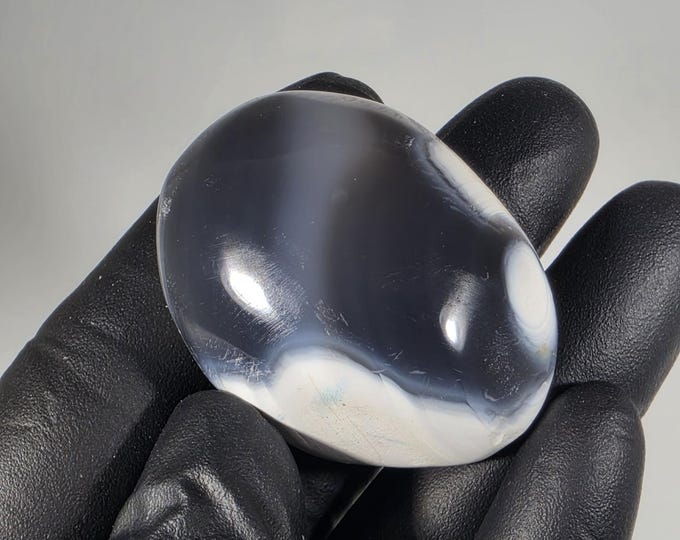Orca Agate Palm Stone