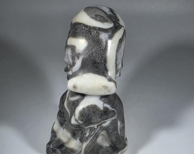 Shell Stone Jasper Squid Carving