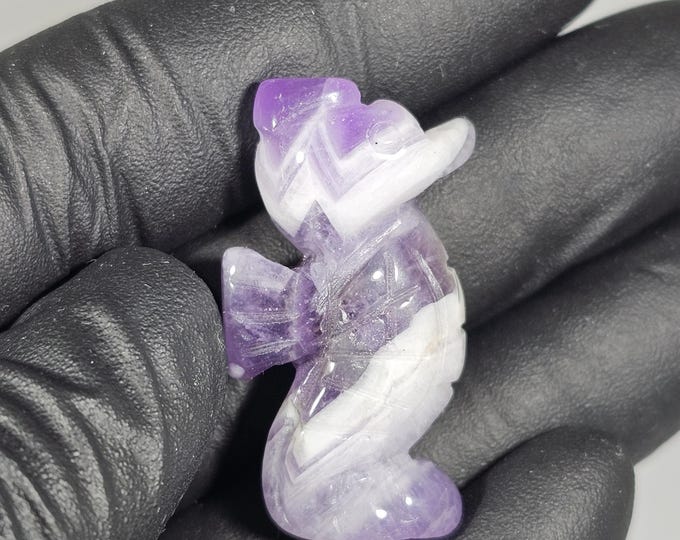 Mini Dream Amethyst Seahorse Carving