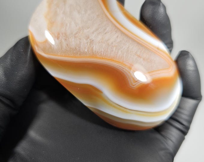 Banded Carnelian Palm Stone