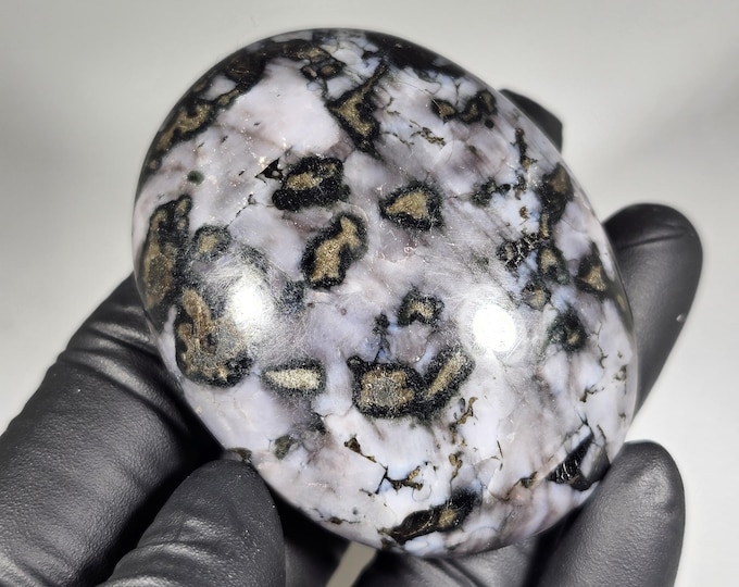 Indigo Gabbro Palm Stone