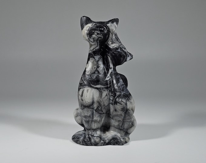 Picasso Jasper Love Cats Carving