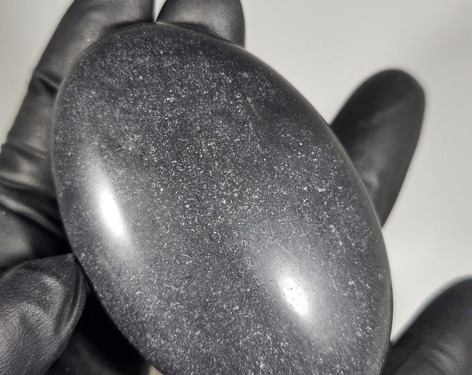 Obsidian Palm Stone