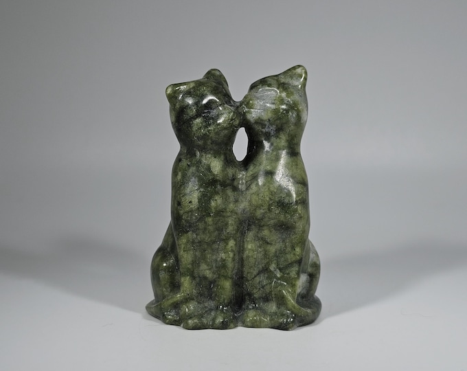Green Jade Cats Carving