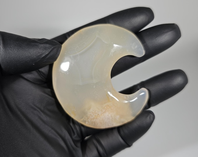 Flower Agate Moon Palm Stone